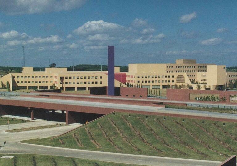 Frampton Architecture in the Age of Globalization Barbican